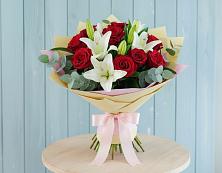Букет цветов из:  Лилии и Розы #REPLACE_PRED# Тарусе