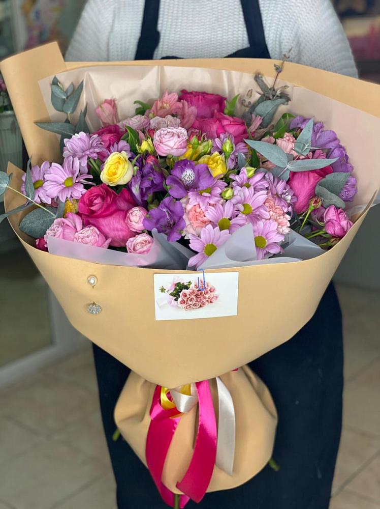 Букет цветов из: Хризантемы, Гвоздики и Альстромерии в Тарусе