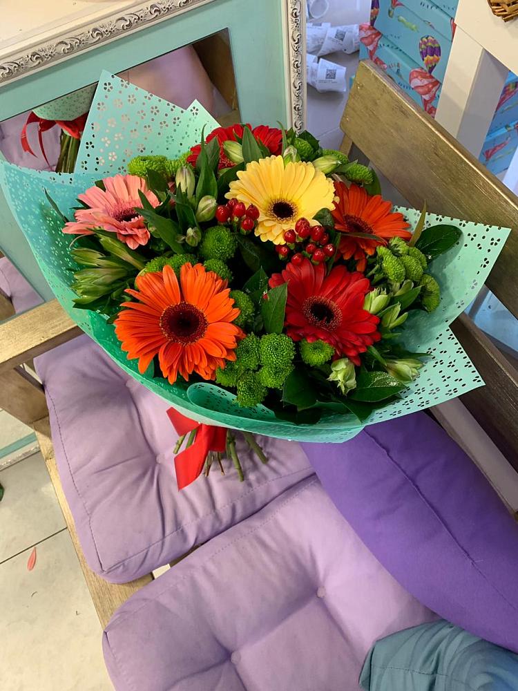 Букет цветов из: Герберы, Хризантемы и Альстромерии в Тарусе