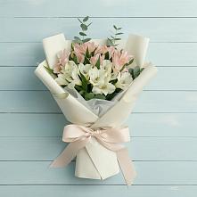 Букет цветов из:  Альстромерии в Тарусе
