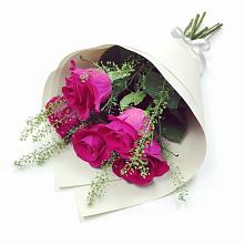 Букет цветов из:  Розы в Тарусе