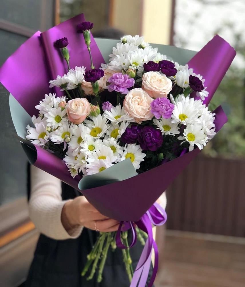 Букет цветов из: Хризантемы, Гвоздики и Розы в Тарусе