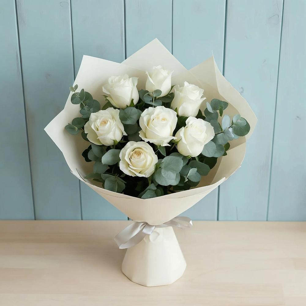 Букет Белые розы в Эвкалипте в Тарусе