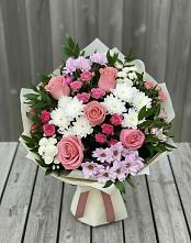 Букет цветов из:  Альстромерии, Гвоздики, Розы и Хризантемы в Тарусе