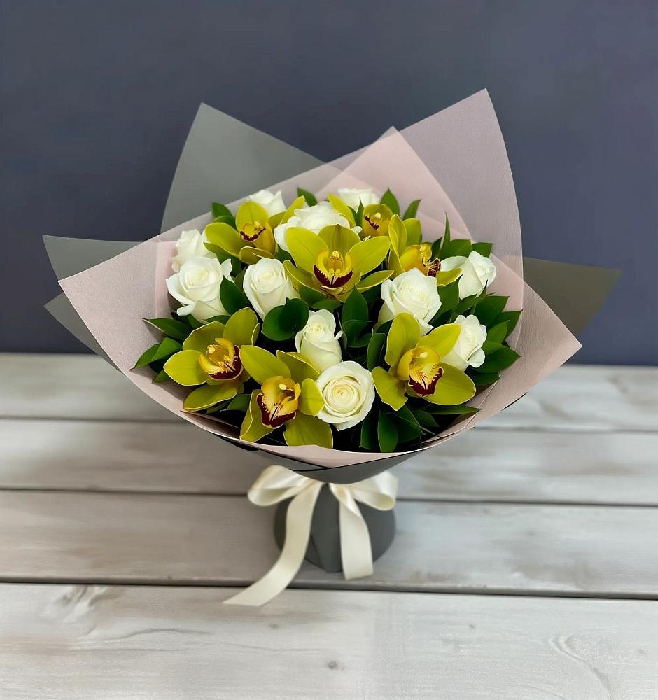 Букет цветов из: Орхидеи и Розы в Тарусе