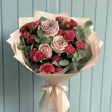 Букет цветов из:  Гвоздики и Розы в Тарусе