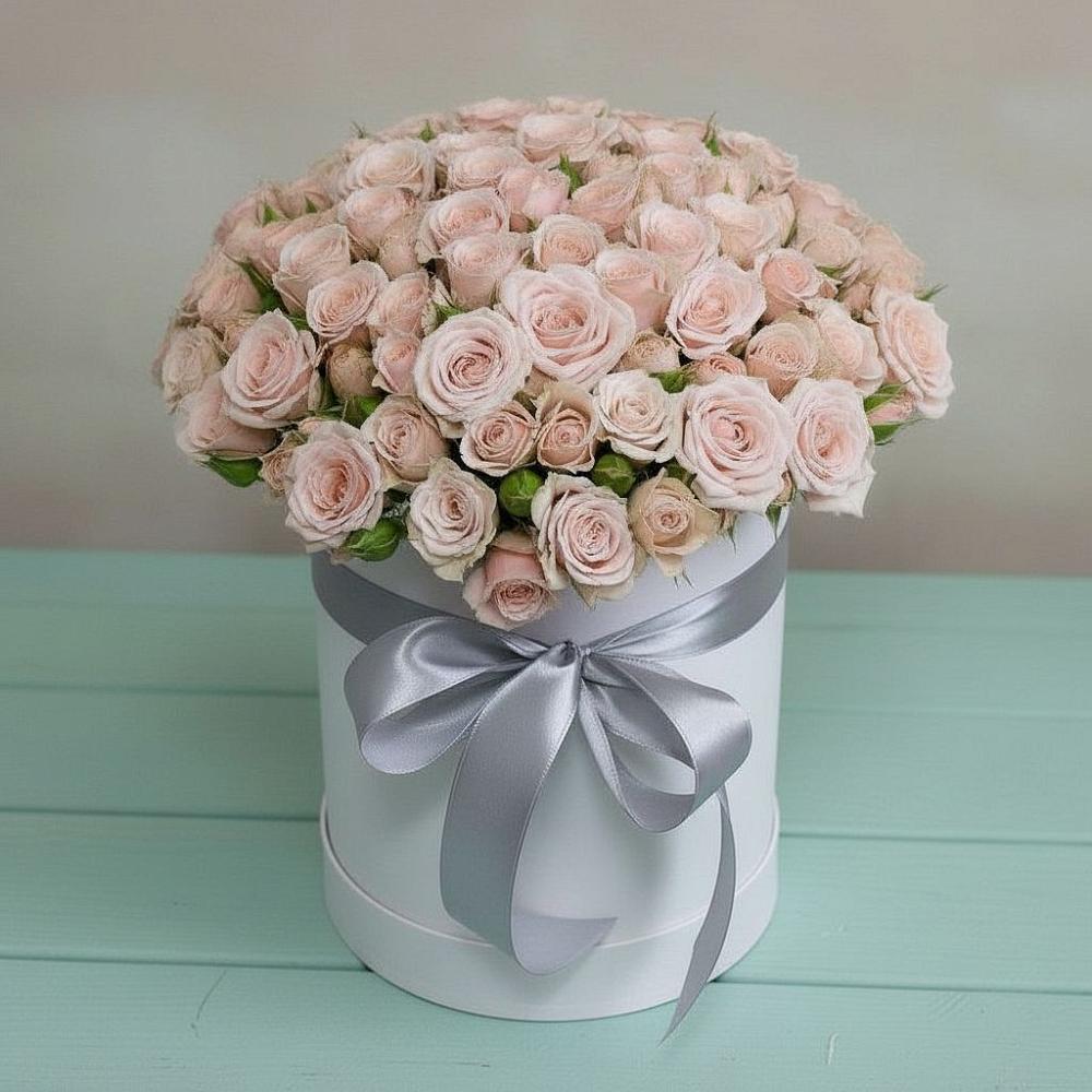 Цветочная композиция из Розы в шляпной коробке в Тарусе